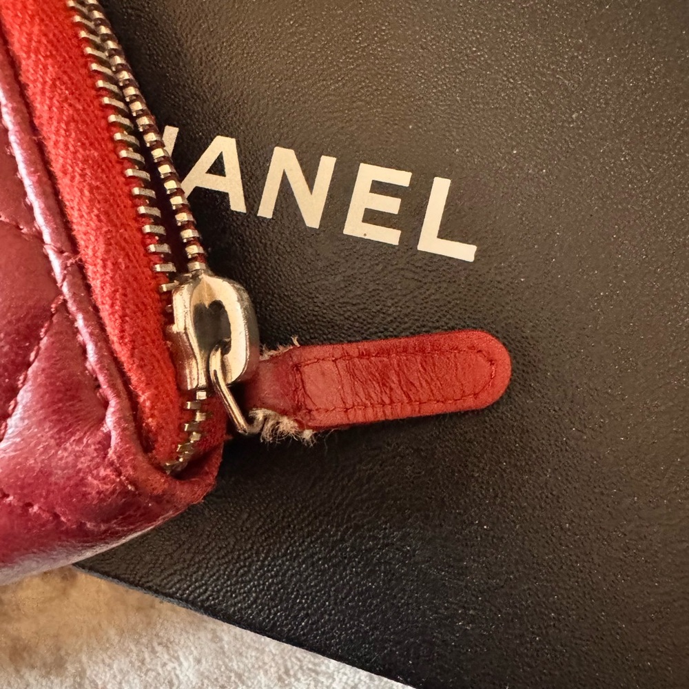 Chanel - Red Lambskin Long Wallet - Picture 4 of 14